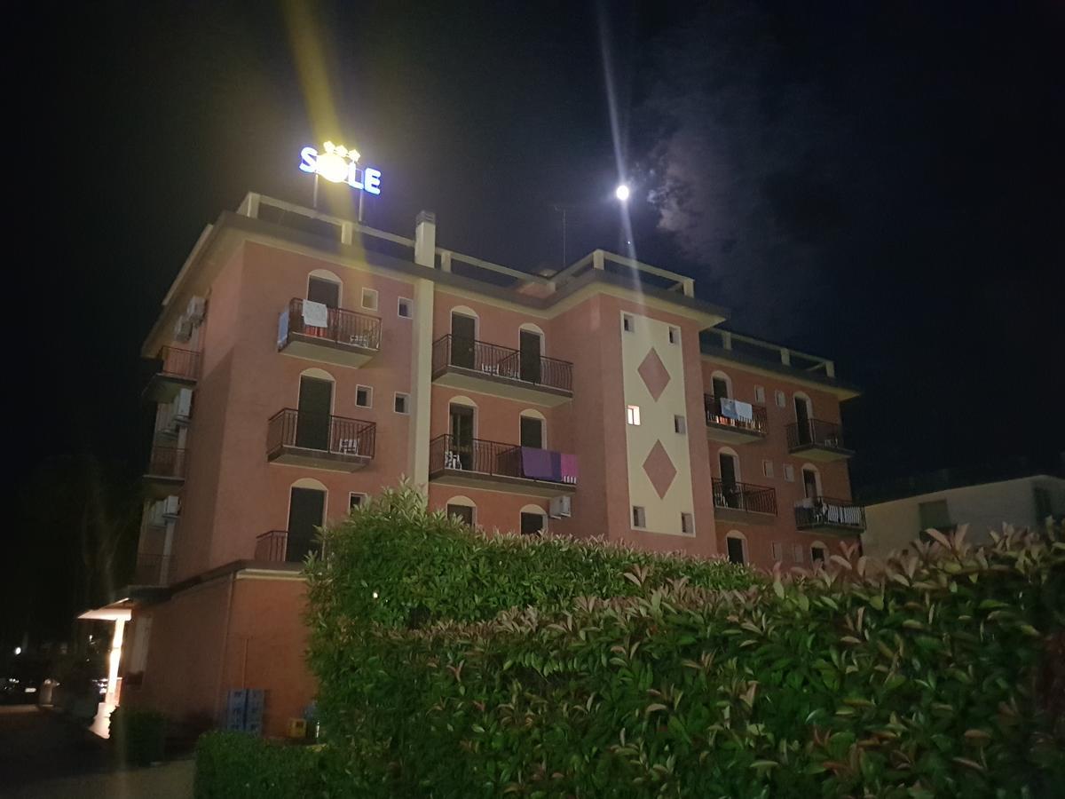 Hotel Sole Эраклея-Маре Экстерьер фото